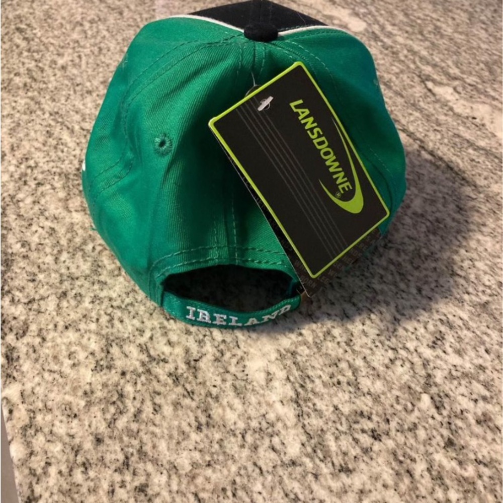 IRELAND HAT 🇮🇪 brand new with tags Youth size 54 cm (smoke & pet free house)